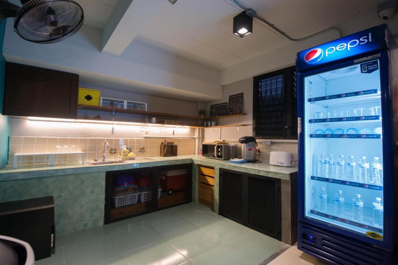 4Share Hostel (Adults Only) Bangkok Exteriör bild