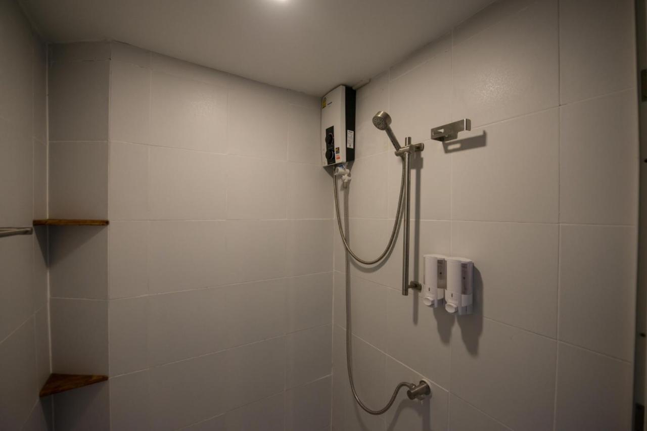 4Share Hostel (Adults Only) Bangkok Exteriör bild
