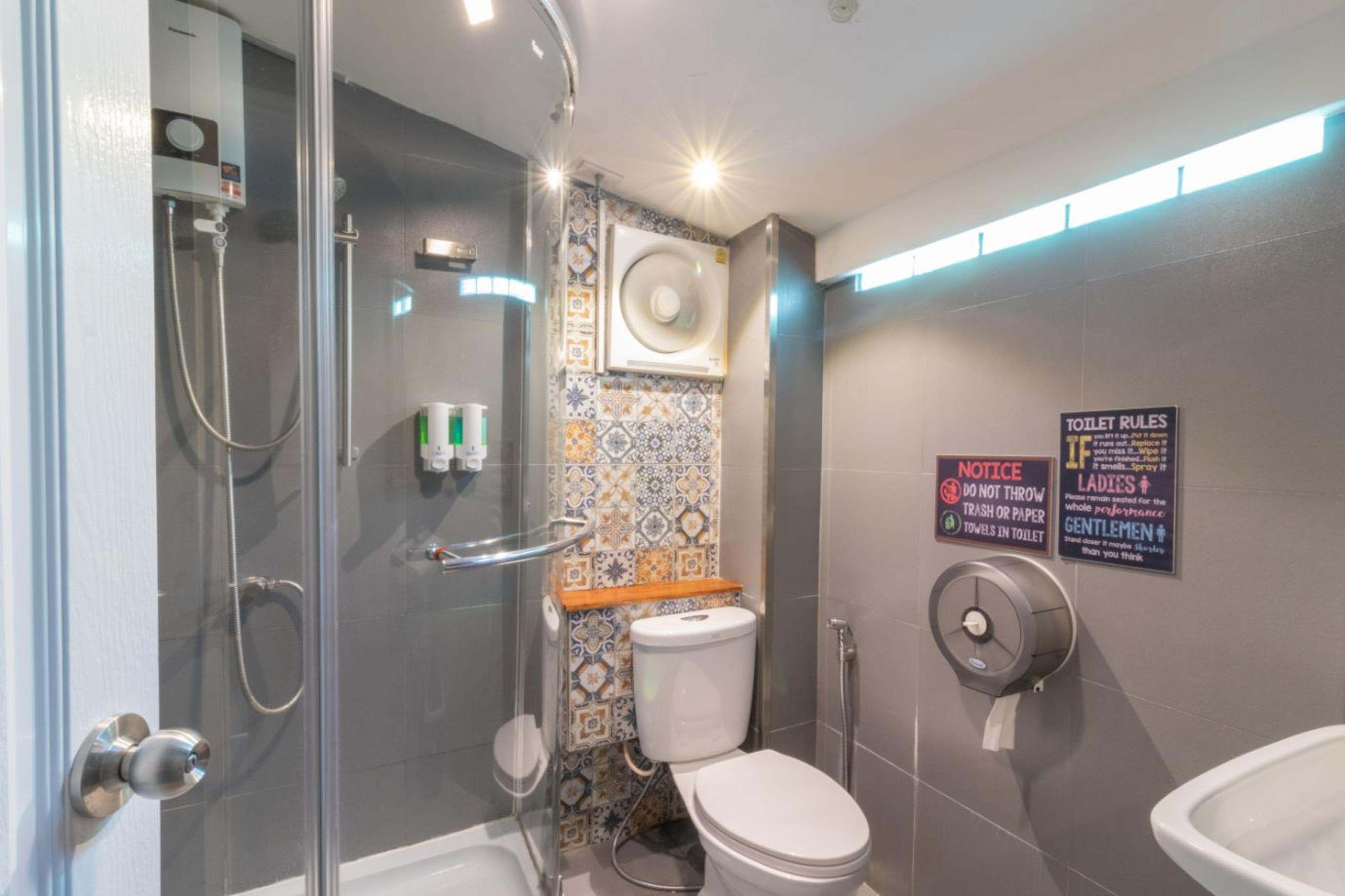 4Share Hostel (Adults Only) Bangkok Exteriör bild