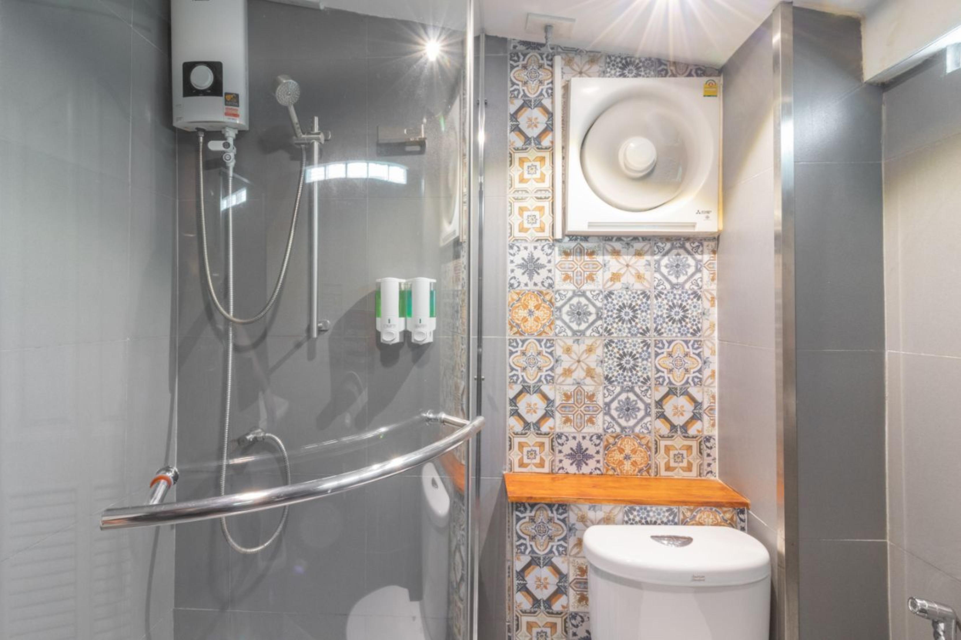 4Share Hostel (Adults Only) Bangkok Exteriör bild
