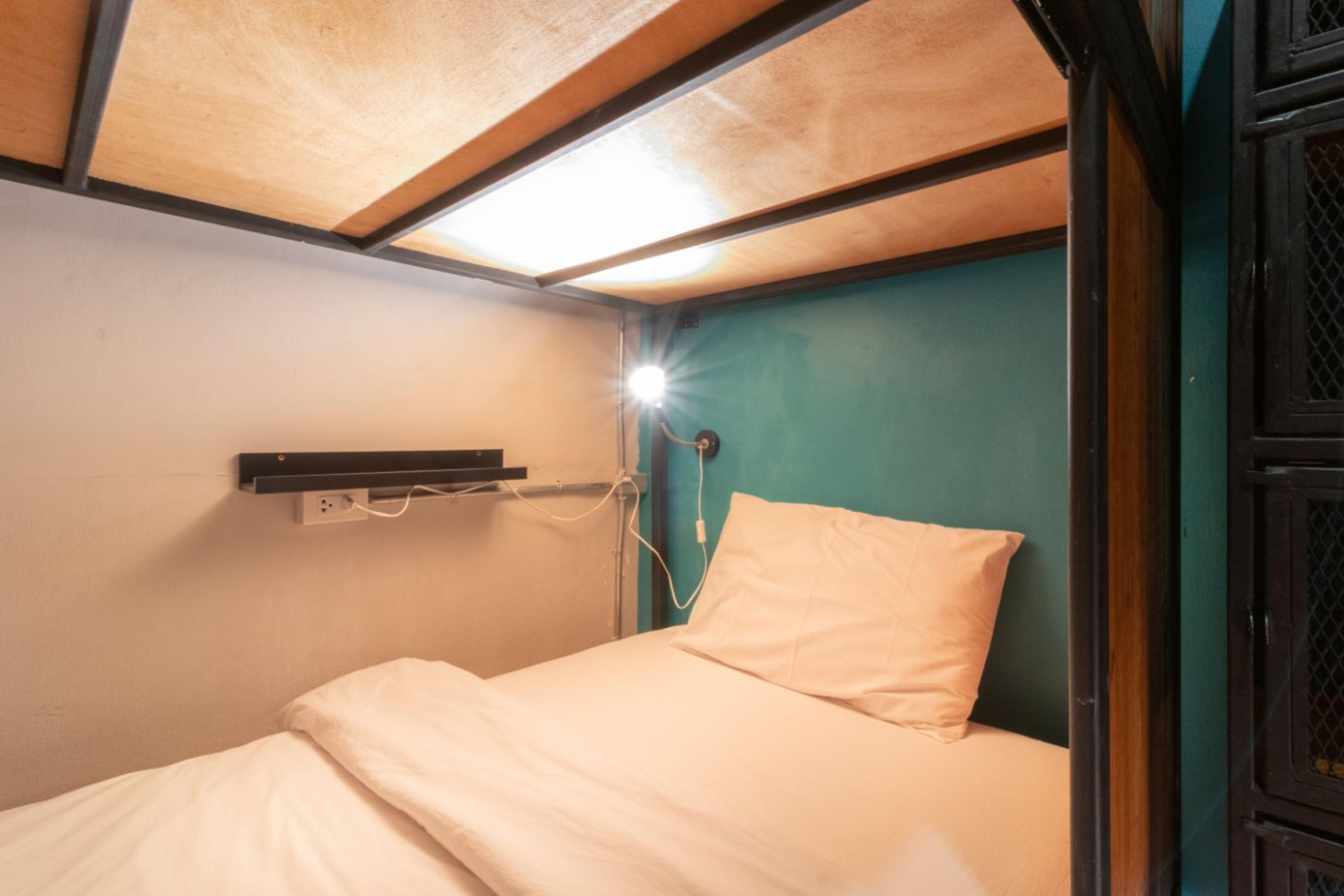 4Share Hostel (Adults Only) Bangkok Exteriör bild