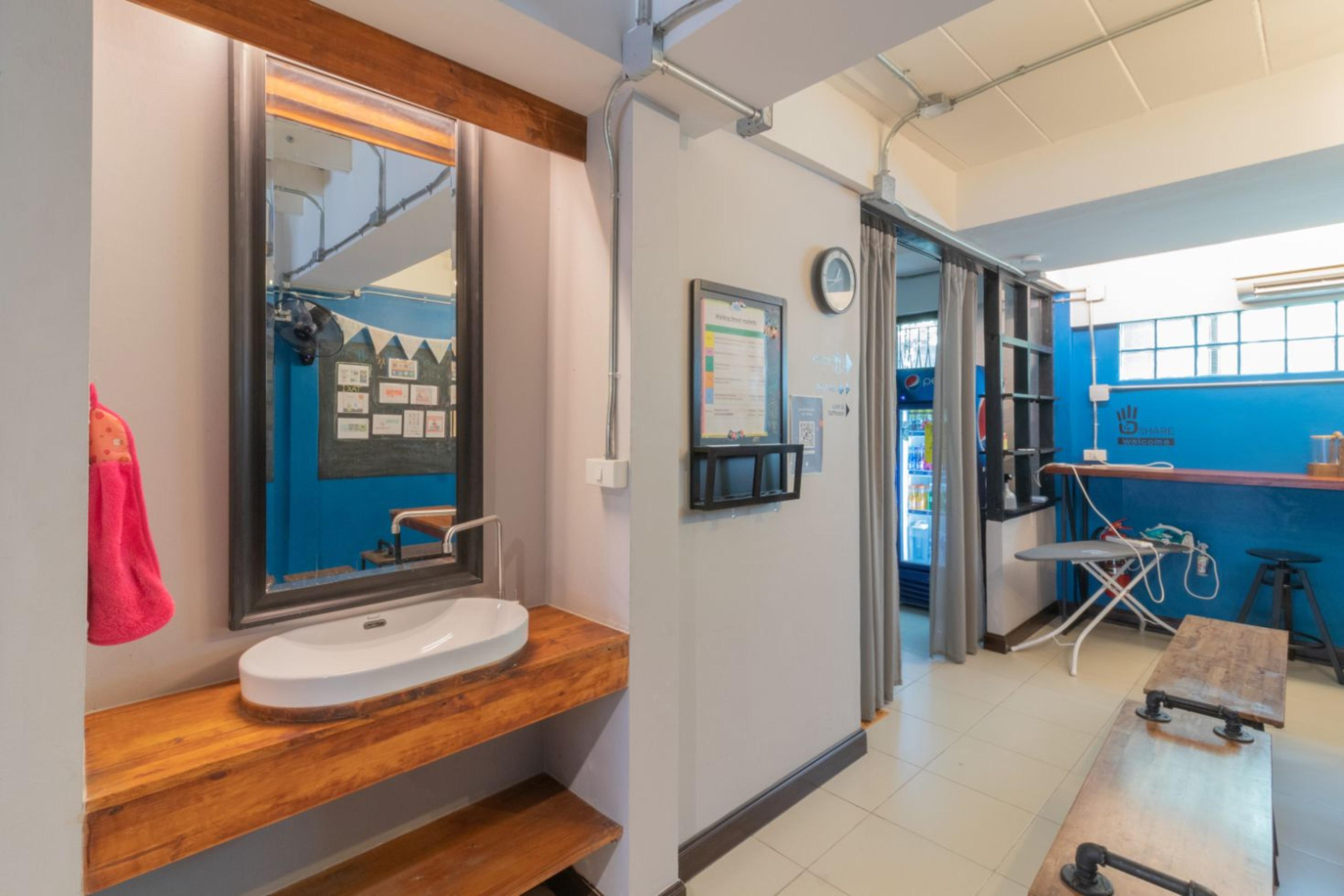4Share Hostel (Adults Only) Bangkok Exteriör bild